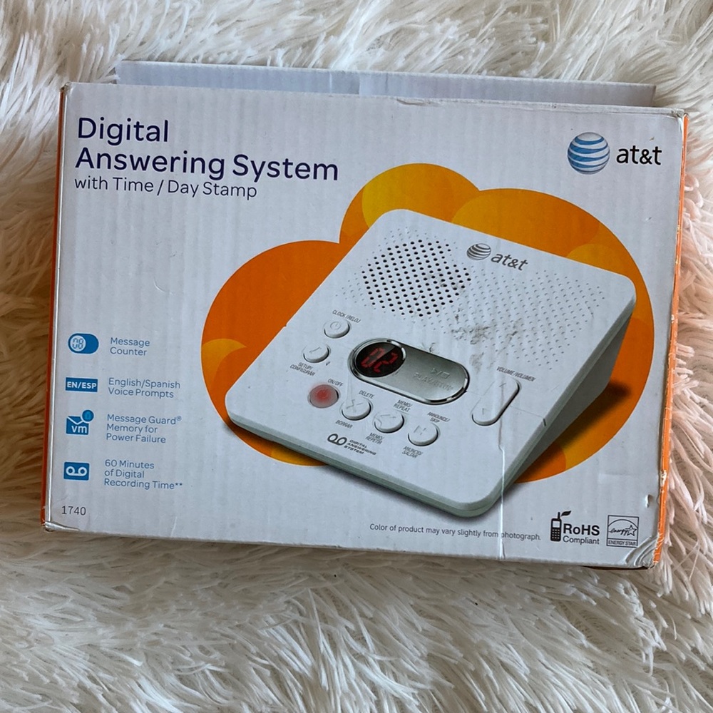 AT&T 1740 Digital Answering Machine System 60 Minutes Recording Time/Date Stamp